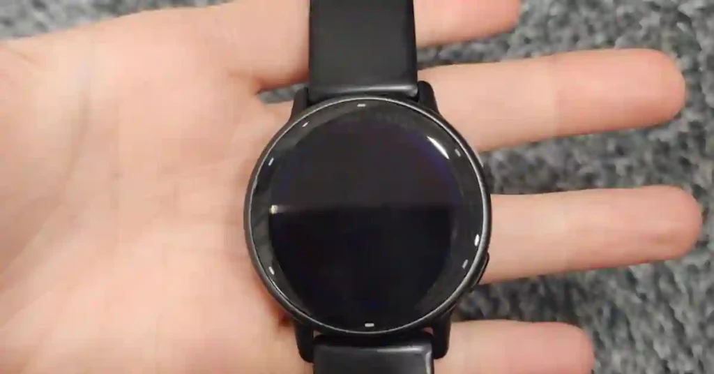 Garmin Vivoactive 5 smartwatch showing the latest Beta 15.05 update screen, highlighting new fixes and improvements.