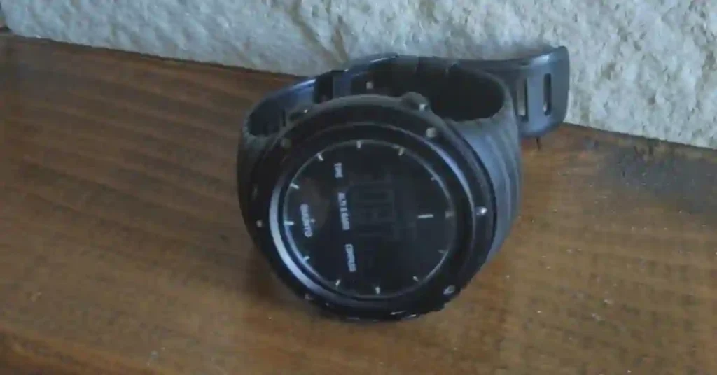 Suunto app update shown on iPhone and Android devices with redesigned interface